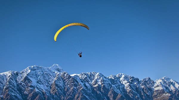 Quelle assurance pour les sports aériens comme le parapente ou le deltaplane ?